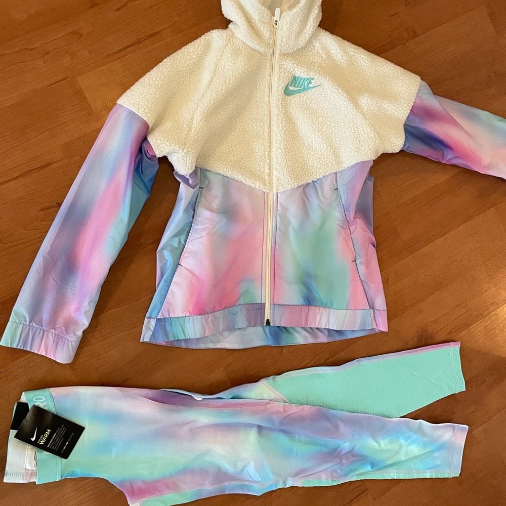 Girls size large Nike outfit